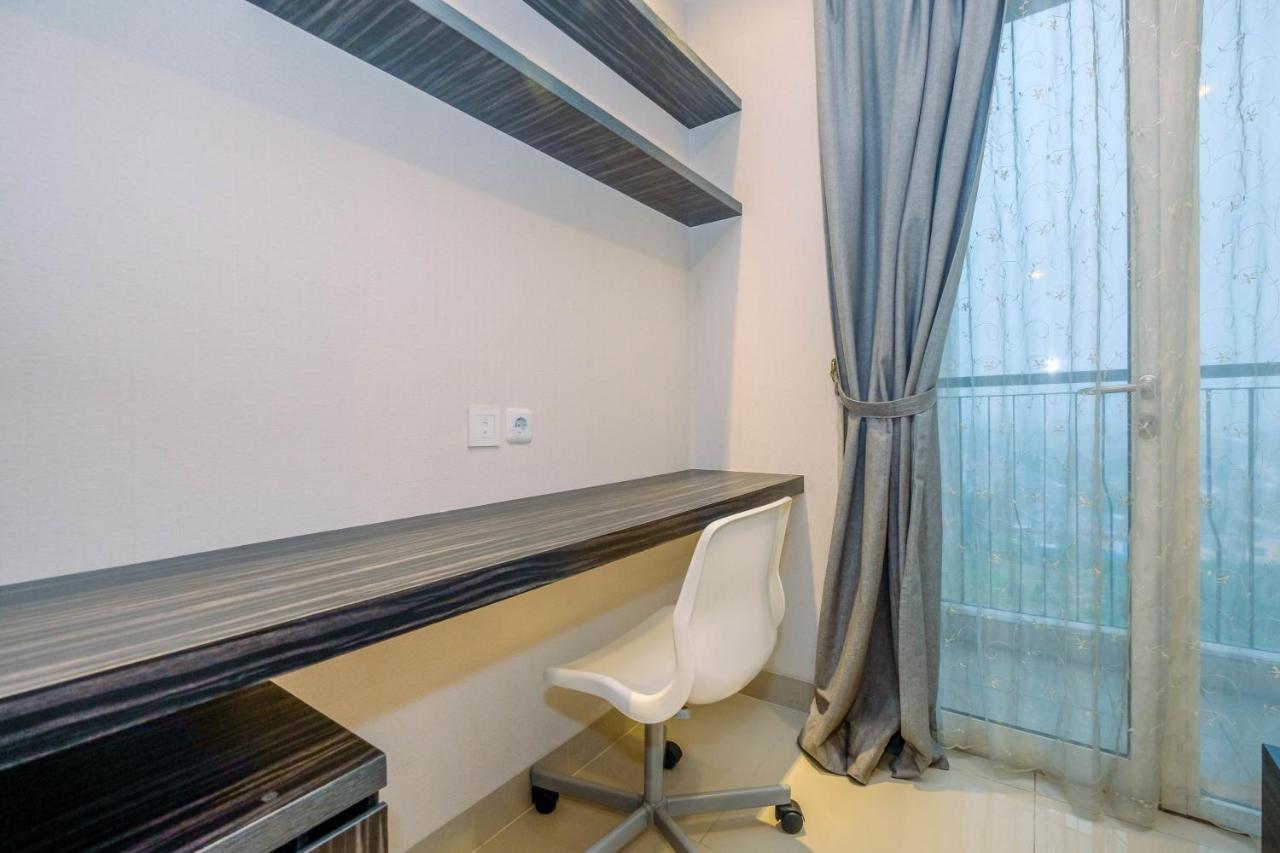 Warm And Cozy At The Oasis Cikarang By Travelio Apartemen