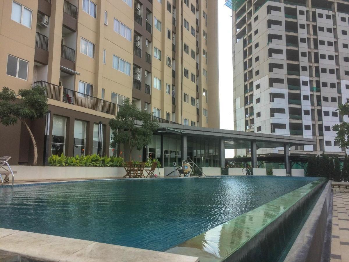 Warm And Cozy At The Oasis Cikarang By Travelio
